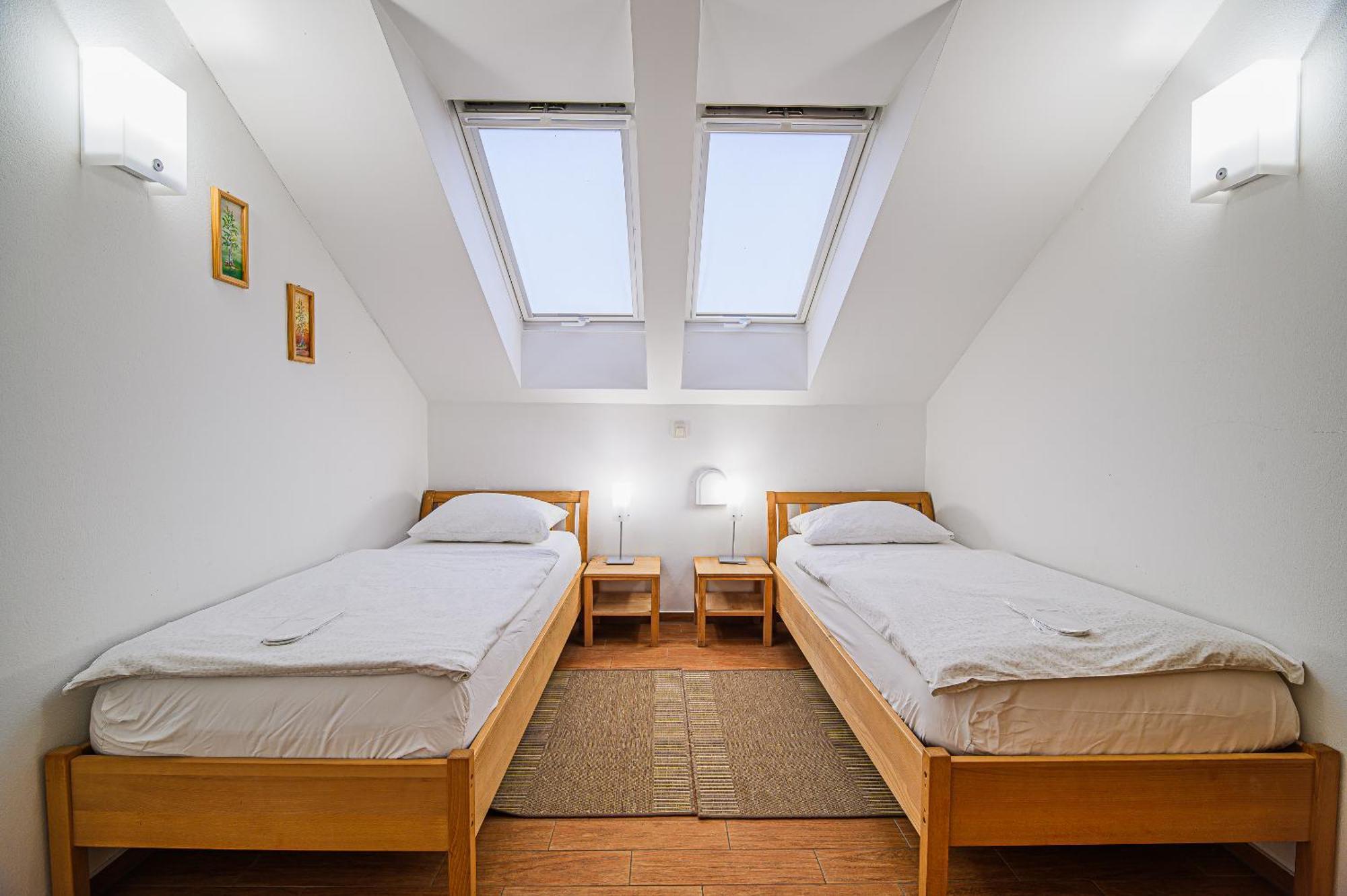 Apartments Maleric With Indoor Pool And Wellness Dragatus Exterior photo
